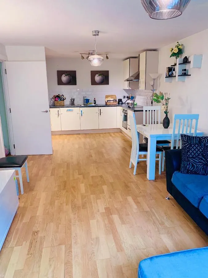 Bright And Modern Flat In Greenwich London